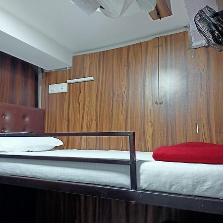 Hotel Golden View Dormitory Bombaj Zewnętrze zdjęcie