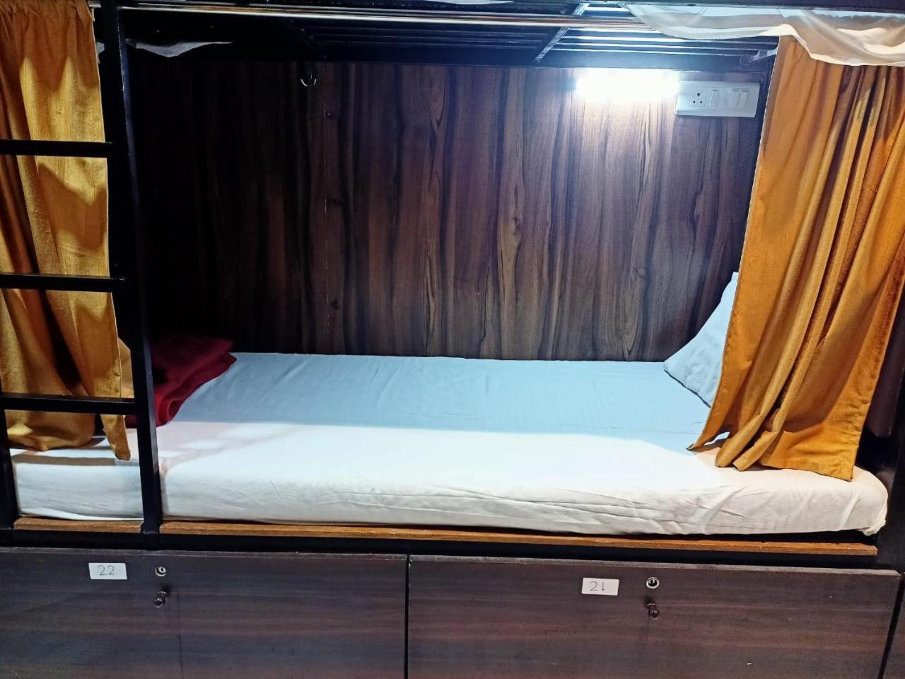 Hotel Golden View Dormitory Bombaj Zewnętrze zdjęcie